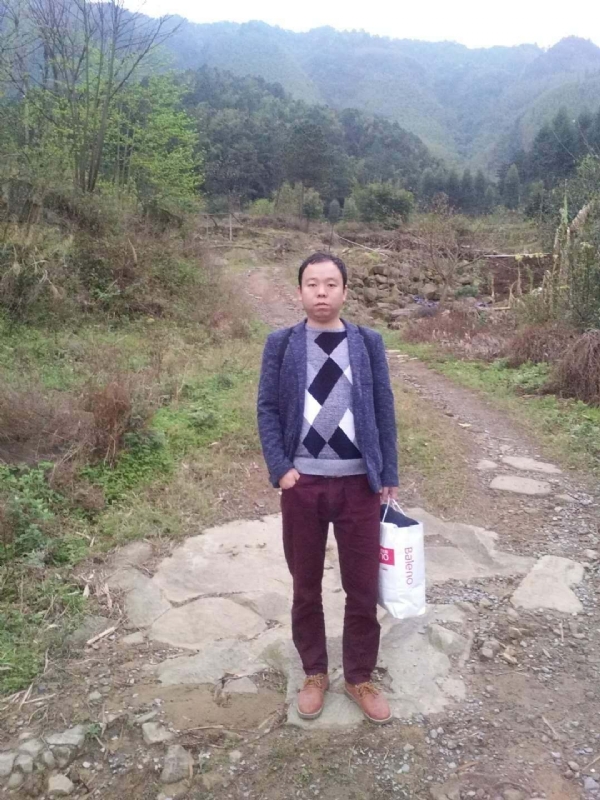 奋斗的第一张照片--哈尔滨相亲服务中心