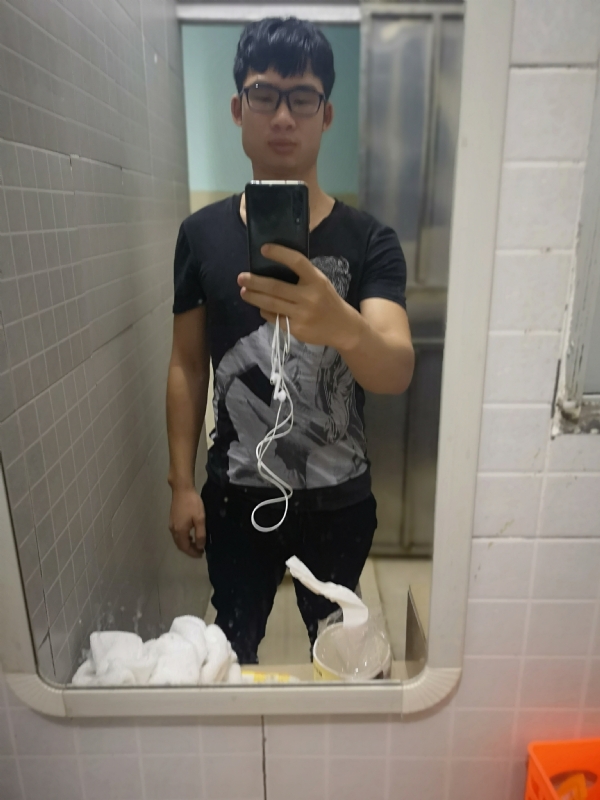 右手的执着的第一张照片--哈尔滨相亲服务中心