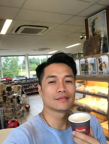 短歌的第一张照片--哈尔滨相亲服务中心