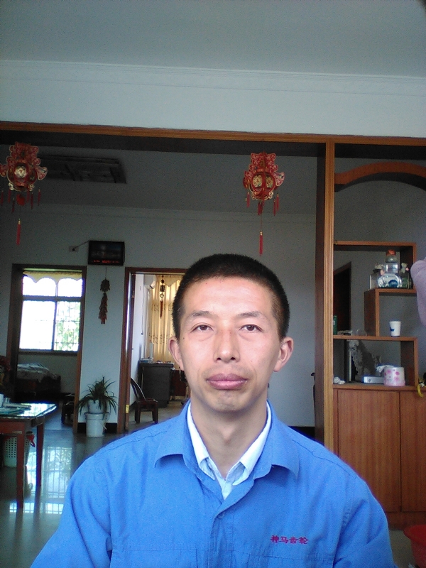 红玫瑰的第一张照片--哈尔滨相亲服务中心