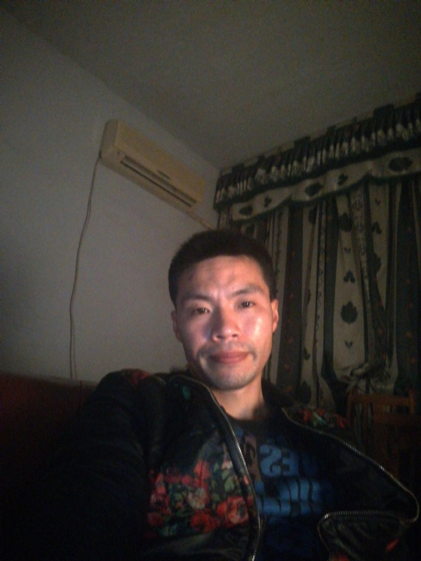 性情男儿的第一张照片--哈尔滨相亲服务中心