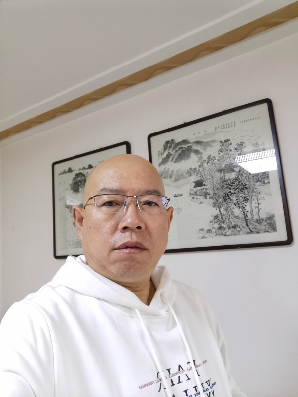 光头博士的第一张照片--哈尔滨相亲服务中心