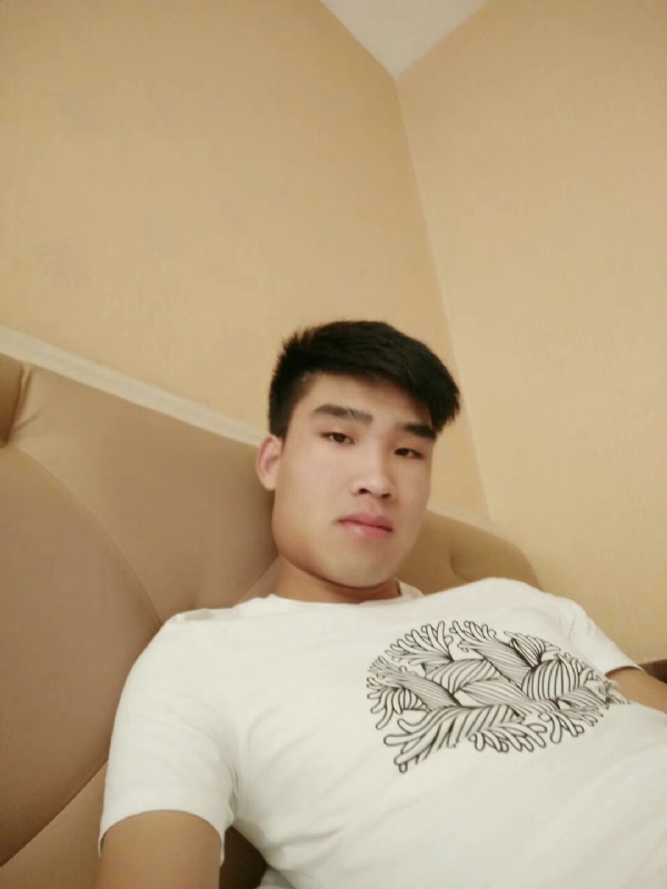 谁不曾孤单上路的第一张照片--哈尔滨相亲服务中心