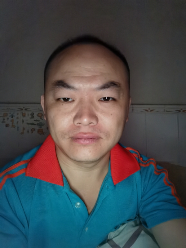 与子携老的第三张照片--哈尔滨相亲服务中心