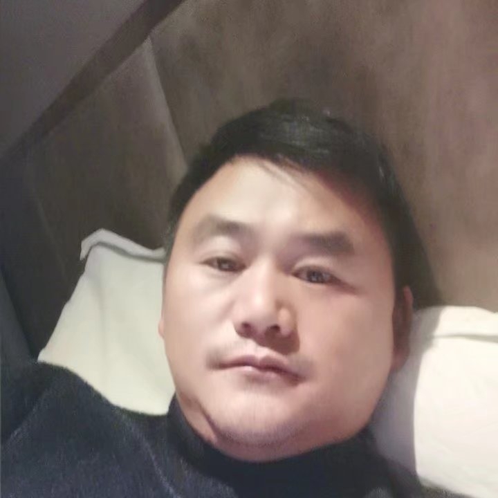 奔跑的第四张照片--哈尔滨相亲服务中心