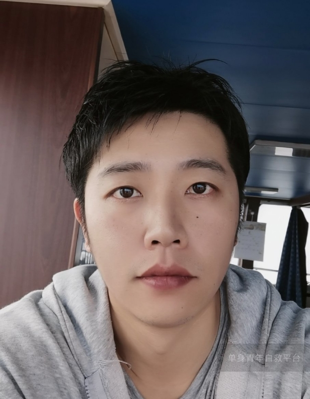 不太帅的男人的第二张照片--哈尔滨相亲服务中心