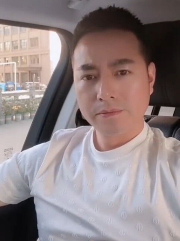 勿忘初心的第一张照片--哈尔滨相亲服务中心