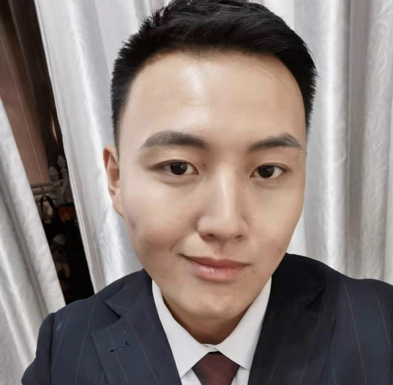 英俊潇洒的第二张照片--哈尔滨相亲服务中心
