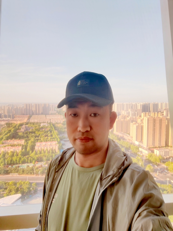 勇攀高峰的第一张照片--哈尔滨相亲服务中心