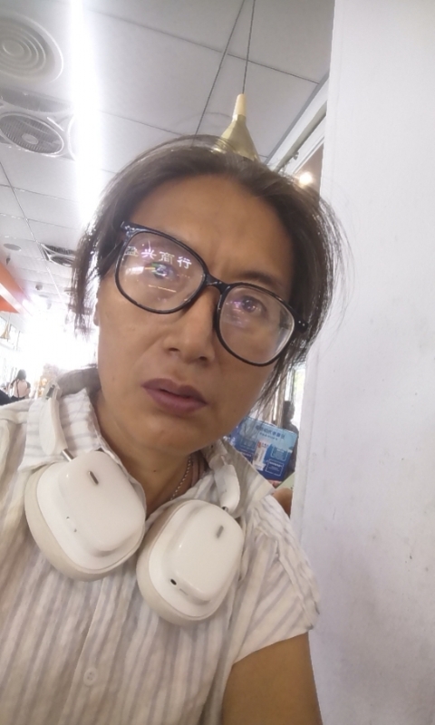 冬天的蔷薇的第三张照片--哈尔滨相亲服务中心