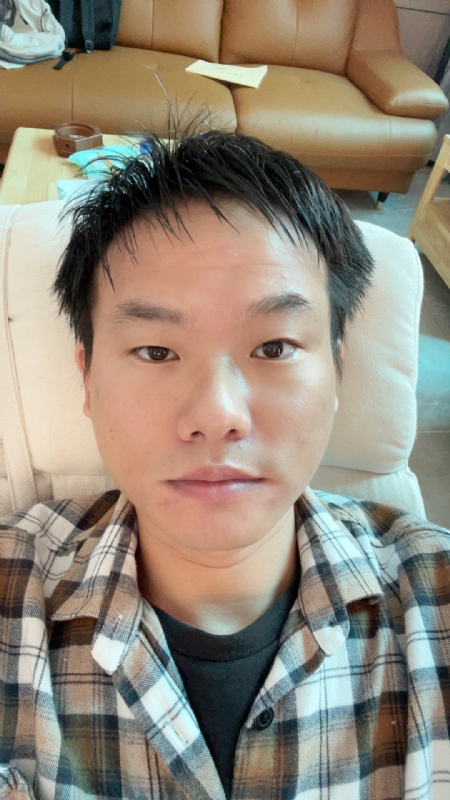 向日葵的第一张照片--哈尔滨相亲服务中心