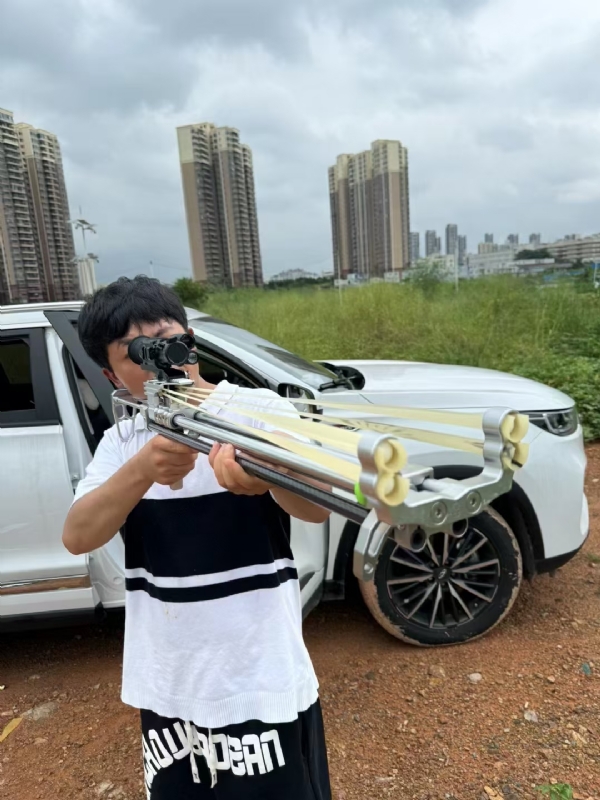 凌其飞的第二张照片--哈尔滨相亲服务中心