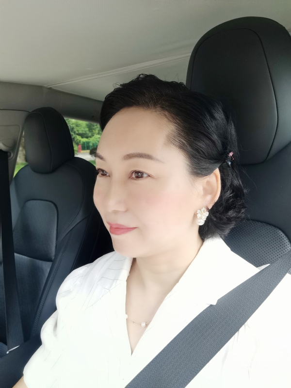 艳阳天的第一张照片--哈尔滨相亲服务中心